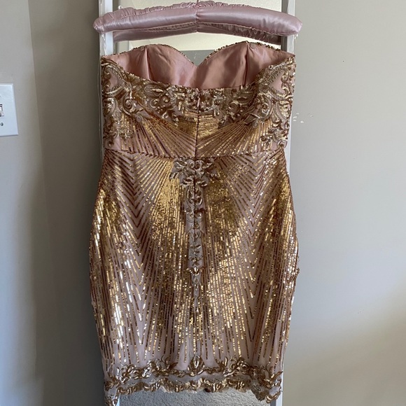 NEW Goddiva London Sweetheart Neck Mini Dress Gold - Picture 2 of 4